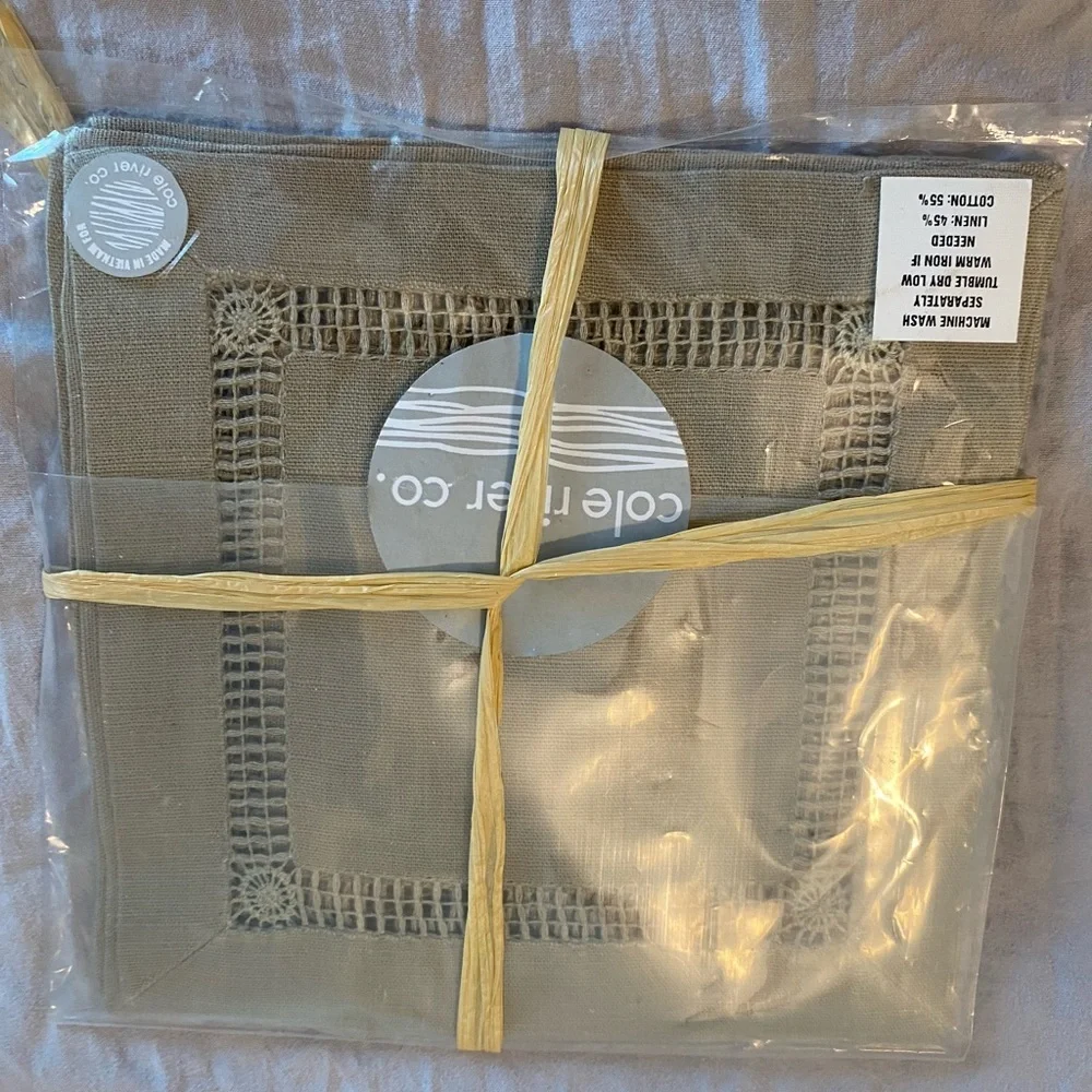 NWT Cole river comany Linen cotton Style Cloth Napkins, Set of 4 sage green